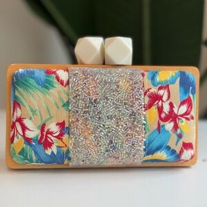 Vintage Wooden Kisslock Bag